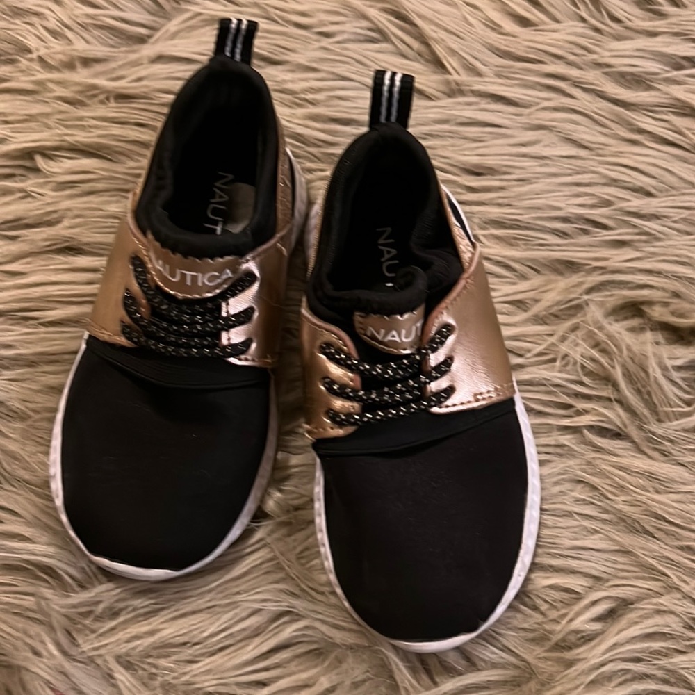 Used Nautica Toddler shoes size 8